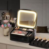 cosmetiquera Profesional GlamLight™ con Iluminación LED y Divisiones Ajustables